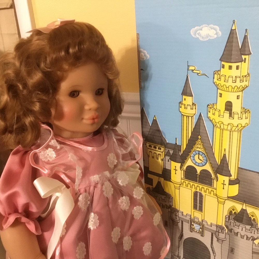 20 inch Lissi Doll ANA by Lissi Batz Germany Vinyl cloth COA w/ stand - Picture 11 of 16